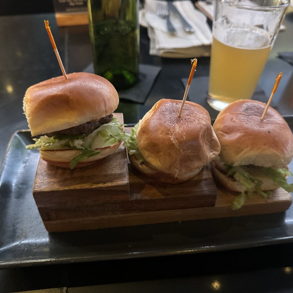 WAGYU SLIDERS WAGYU SLIDERS