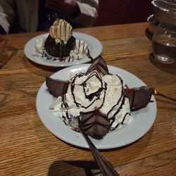 Vigneto Cafe - Lava cake and turufo?