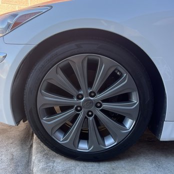 Affordable Wheel Repair - Gun metal powder coating and painted the center cap too - Wheel & Rim Repair Near Me - Los Angeles, California Affordable Wheel Repair - Gun metal powder coating and painted the center cap too - Wheel & Rim Repair Near Me - Los Angeles, California