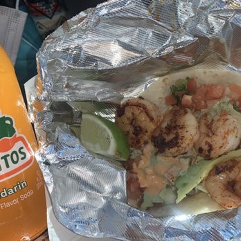 Tres Amigos - Shrimp taco - Food Trucks Near Me - Flagstaff, Arizona