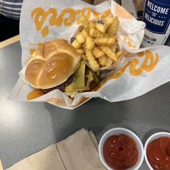 Culver's - Culver's double deluxe burger - Burgers Near Me - Naples, Florida Culver's - Culver's double deluxe burger - Burgers Near Me - Naples, Florida