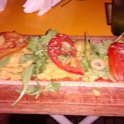 Despierta - Pizza con hummus "Despierta"