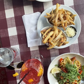 Capeesh Craft Kitchen & Celler - Burgers Near Me - Paris, Ontario