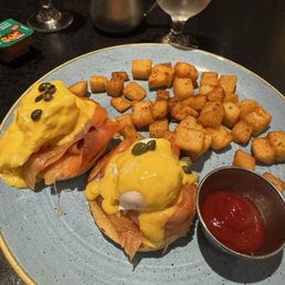 Eggs Benedict