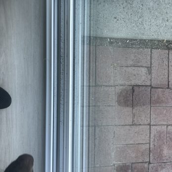 American Vision Windows - Dirt comes through closed sliding doors weekly. - Windows Installation Near Me - Simi Valley, California