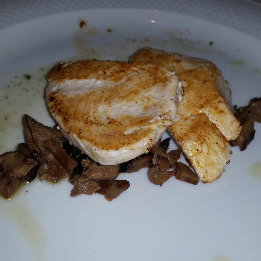 La Gondola - White tuna over mushrooms - Italian Near Me - Quintana Roo, ROO La Gondola - White tuna over mushrooms - Italian Near Me - Quintana Roo, ROO