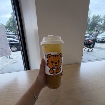 Paku Katsuya - Passion Fruit Lemon Tea - Japanese Near Me - Boston, Massachusetts