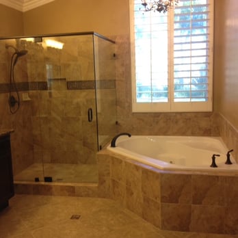 Specialist N Flooring - Porcelain Tile in Bathroom - Flooring Near Me - Corona, California Specialist N Flooring - Porcelain Tile in Bathroom - Flooring Near Me - Corona, California