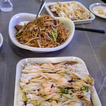 Yep Kitchen - Steamed shrimp crepe and beef chow mein - Juice Bars & Smoothies Near Me - Chicago, Illinois Yep Kitchen - Steamed shrimp crepe and beef chow mein - Juice Bars & Smoothies Near Me - Chicago, Illinois