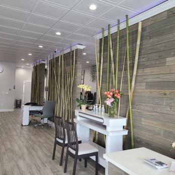 Bamboo Nails & Spa - Dry nail - Nail Salons Near Me - Yuba City, California