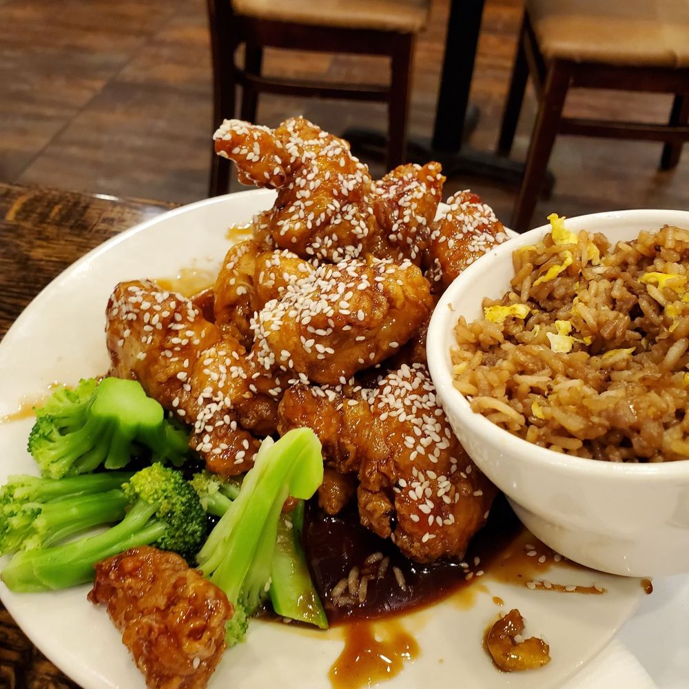 Essen NY Deli - Sesame chicken - Delis Near Me - Brooklyn, New York