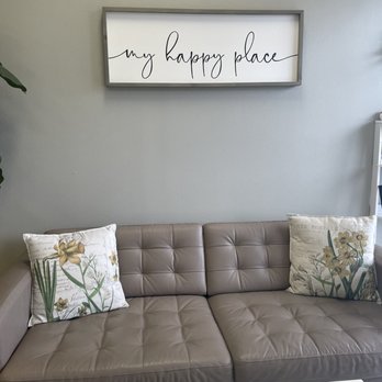 Annie’s Tea House - Lounge area - Bubble Tea Near Me - Brandon, Florida