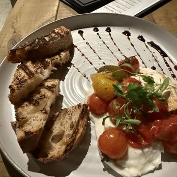 Lemon Grove - Burrata - Cocktail Bars Near Me - Los Angeles, California