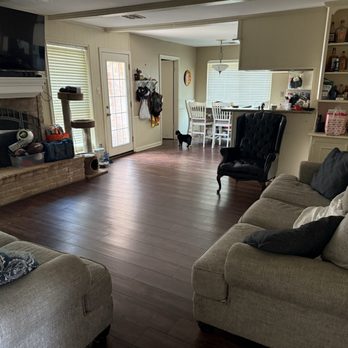 Magic Maid Services - Living room ready to entertain! - Home Cleaning Near Me Magic Maid Services - Living room ready to entertain! - Home Cleaning Near Me