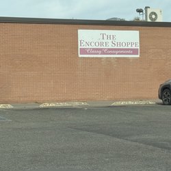 Encore Shoppe - Parking lot! Huge