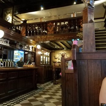 Nicholson's Freehouse - The Wolf Parlour - British Near Me - London, XGL Nicholson's Freehouse - The Wolf Parlour - British Near Me - London, XGL