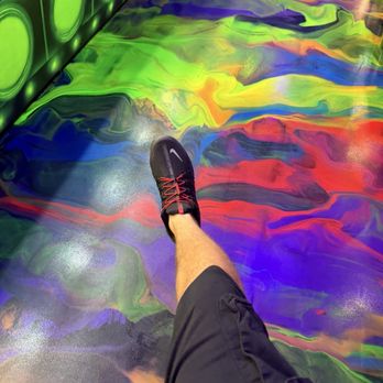 Burger 3000 - Such cool trippy floors - Fast Food Near Me - North Hollywood, California