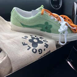 Shoe Palace
