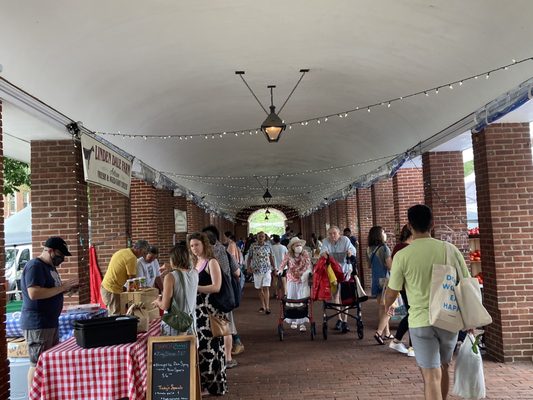 Headhouse Farmers’ Market by null
