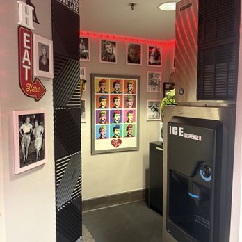 Hilton Long Beach - Ice machine room - Hotels Near Me - Long Beach, California