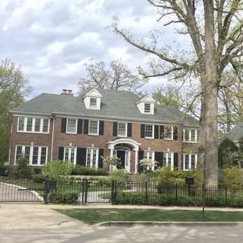 Home Alone House - Landmarks & Historical Buildings Near Me - Winnetka, Illinois
