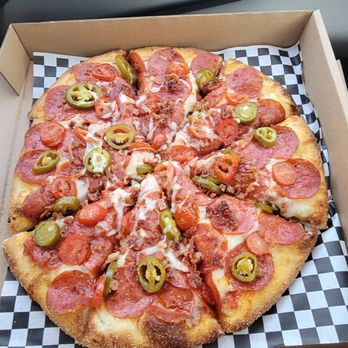 GG’s Pizza - GGs has the best pizza in Lodi! Pepperoni, tomatoes, and pickled jalapeno peppers is delicious! - Pizza Near Me - Thornton, California GG’s Pizza - GGs has the best pizza in Lodi! Pepperoni, tomatoes, and pickled jalapeno peppers is delicious! - Pizza Near Me - Thornton, California