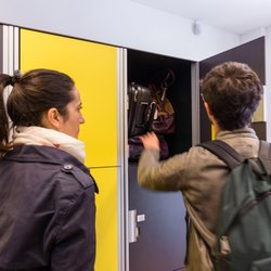 Stow Your Bags - Automatic luggage storage