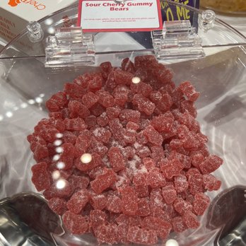 IT'SUGAR - Sour cherry Gummies - Candy Stores Near Me - Universal City, California