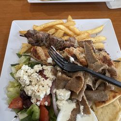 Gyros & Greens - Greek Platter