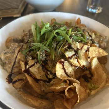 Hendos Barrel House - The steak nachos didn't disappoint!   They are unique! - Steakhouses Near Me - Temecula, California