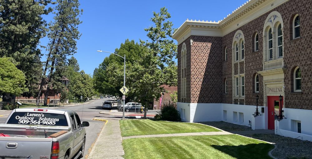 Larsen's Lawns - tree service in Cheney, WA