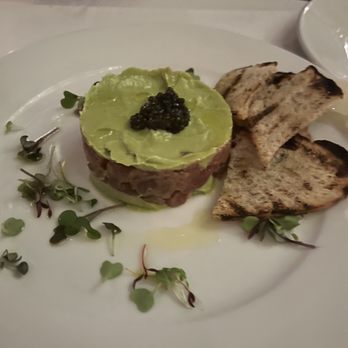 Il Cielo - Tuna tartar with caviar - Italian Near Me - Beverly Hills, California Il Cielo - Tuna tartar with caviar - Italian Near Me - Beverly Hills, California