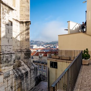 Museu Arqueológico do Carmo - Outside, by the south wall. Take the stairs up to the Santa Justa Lift viewing platform - Museums Near Me - Lisbon, 11 Museu Arqueológico do Carmo - Outside, by the south wall. Take the stairs up to the Santa Justa Lift viewing platform - Museums Near Me - Lisbon, 11