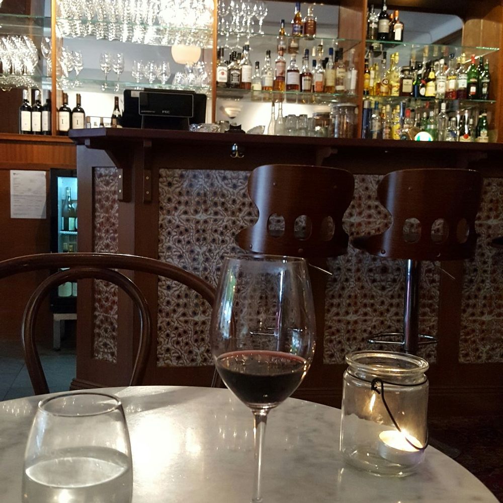 Oscars Café - Nice bar - Cafes Near Me - Stockholm, Alberta