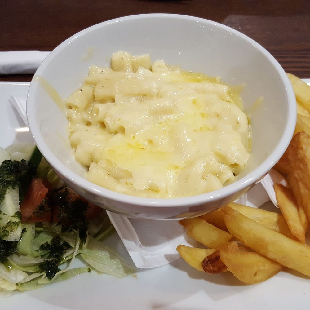 Mac and cheese with fries Mac and cheese with fries