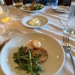 Scallops with fried green tomato