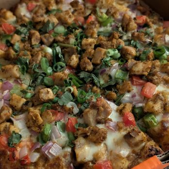 Tandoori Pizza - Chicken curry pizza - Indian Near Me - Sunnyvale, California Tandoori Pizza - Chicken curry pizza - Indian Near Me - Sunnyvale, California