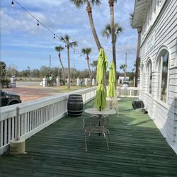 Putnam Lodge - Porch area to the left of the Lodge entrance