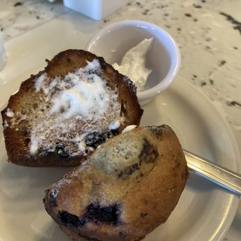 Moke’s Bread And Breakfast - Blueberry muffin - Breakfast & Brunch Near Me - Honolulu, Hawaii Moke’s Bread And Breakfast - Blueberry muffin - Breakfast & Brunch Near Me - Honolulu, Hawaii