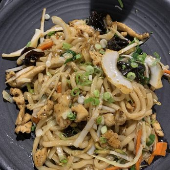 Jeong's Noodle - Chicken Fried Noodle - Chinese Near Me - East Rutherford, New Jersey Jeong's Noodle - Chicken Fried Noodle - Chinese Near Me - East Rutherford, New Jersey