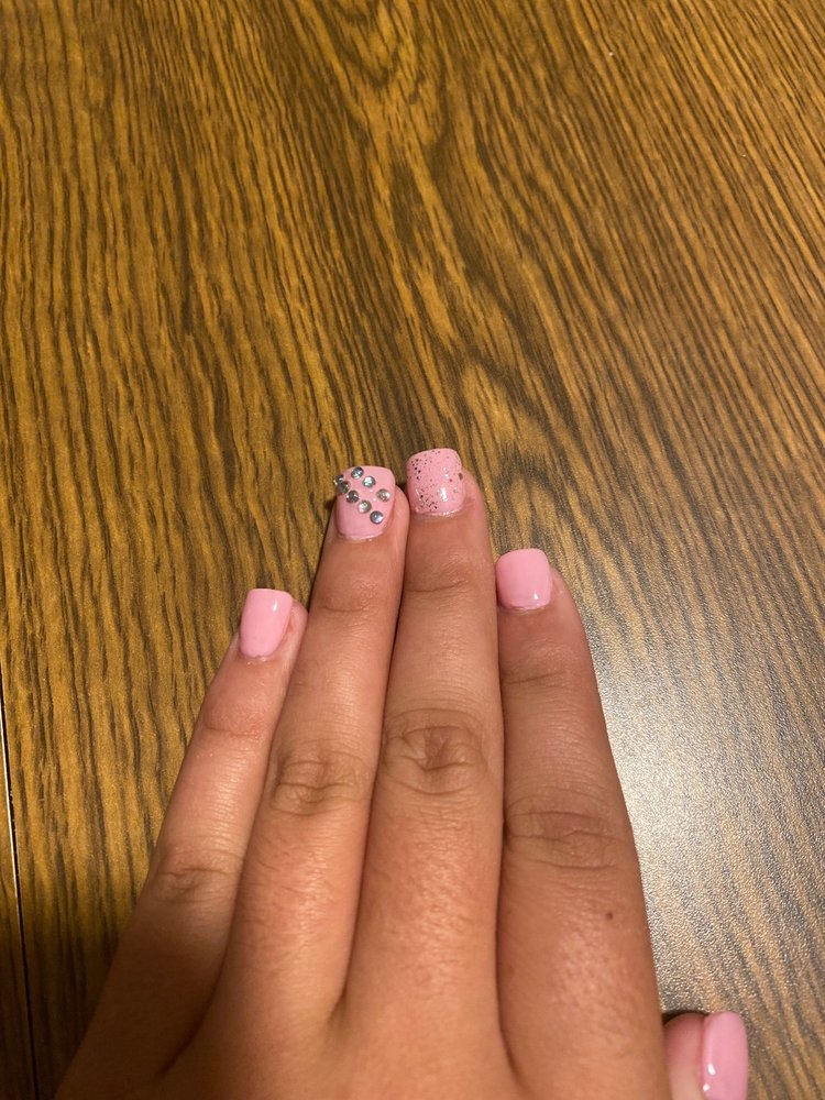 ANNIE’S NAIL SALON Updated September 2024 15 Reviews 954 Main St