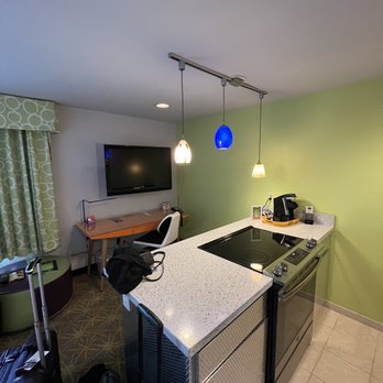 Inn at Northrup Station - One of two tvs - Hotels Near Me - Portland, Oregon Inn at Northrup Station - One of two tvs - Hotels Near Me - Portland, Oregon