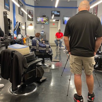 Royal B Cutz Barbershop - Inside - Barbers Near Me - Cibolo, Texas Royal B Cutz Barbershop - Inside - Barbers Near Me - Cibolo, Texas