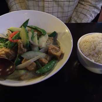 Ye's Asian Bistro - Green curry. This has a lot of veggies. We'll order this again. - Vietnamese Near Me - Warren, New Jersey Ye's Asian Bistro - Green curry. This has a lot of veggies. We'll order this again. - Vietnamese Near Me - Warren, New Jersey