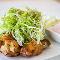Vons Chicken - Vons Chicken-Oven Roasted Wine & Green Onion Sauce Chicken