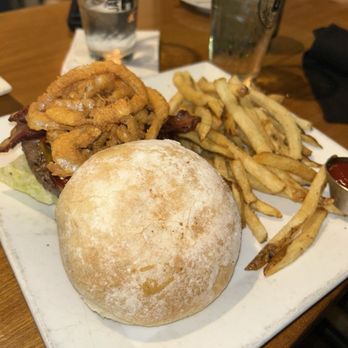 Maybank Public House - American Near Me - Charleston, South Carolina Maybank Public House - American Near Me - Charleston, South Carolina