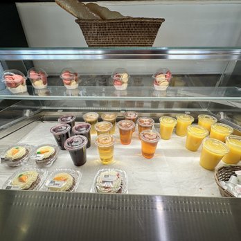 Manoa Bakery Cafe - Dessert and juice - Coffee & Tea Near Me - Annandale, Virginia