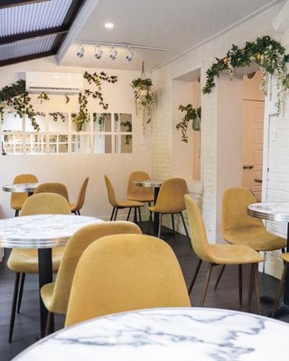 MAISON OFLORE | Restaurant de gaufres à Montréal by null