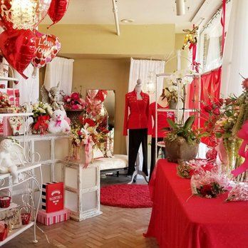 Magnolia Boutique - Front window Valentine's Day display - Women's Clothing Near Me - Arcadia, California Magnolia Boutique - Front window Valentine's Day display - Women's Clothing Near Me - Arcadia, California