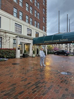 Phoenix Park Hotel by null